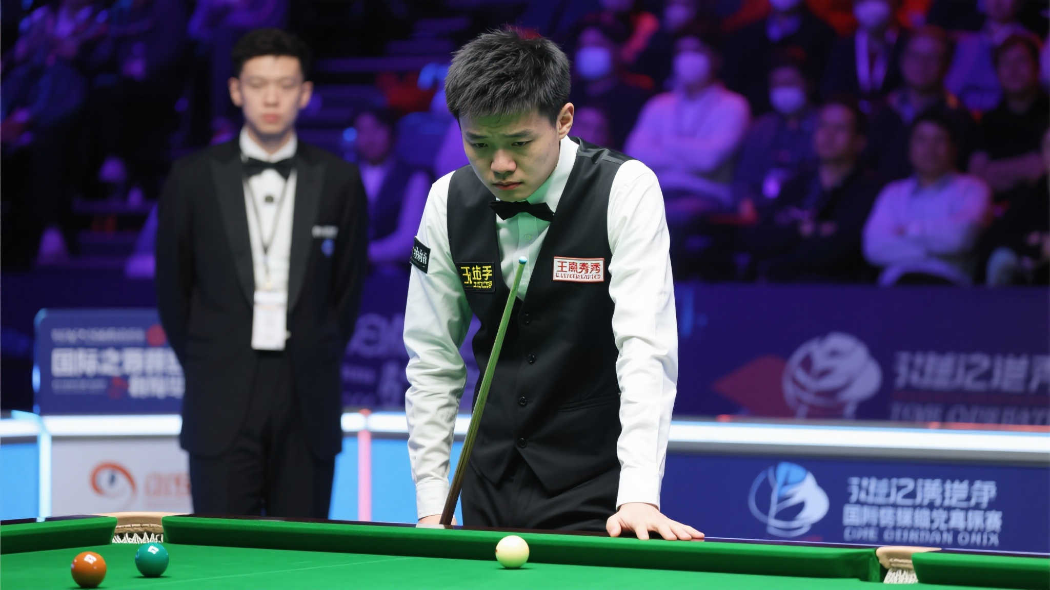 斯诺克新赛季揭幕战：中国队表现失利，吴宜泽遗憾止步首轮